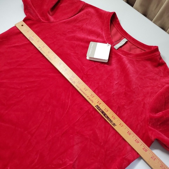 Hanna Andersson Womens Velour Short Sleeve Tee Size Medium Red Soft Holiday Cozy - Picture 8 of 10